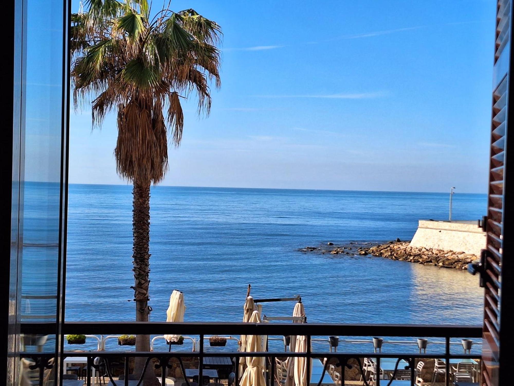 Mowita Lägenhet Civitavecchia Exteriör bild